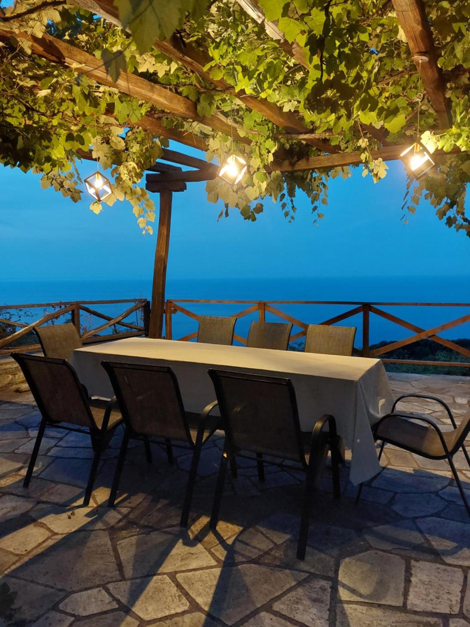 Θαλλώ Luxurious Villa Tsagarada Exterior photo